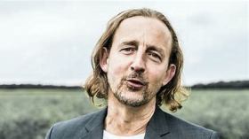 Andreas Räder  (Gesang und Gitarre)