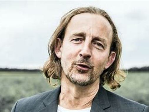 Andreas Räder  (Gesang und Gitarre)