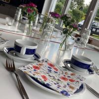 <a href="/veranstaltungen/detailansicht/event/tischgespraeche-15.html" target="_self">Tischgespräche</a>