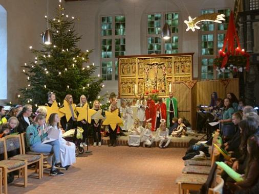 Gottesdienst mit Krippenspiel
