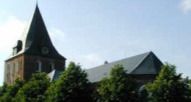 Plattdüütsche Familienkark, Pingstjubel, im Stadtpark in Garding, mit Pastor Ralf-Thomas Knippenberg