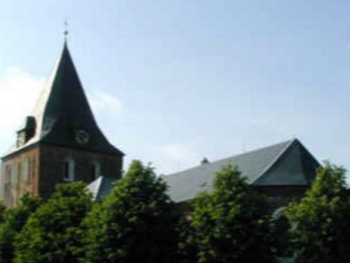 Familienkirche zum Sommerfest im Stadtwald Garding, mit Pastor Ralf-Thomas Knippenberg und Kita Team