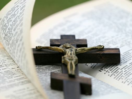 Gottesdienst zum Frauensonntag mit Kirchenkaffee mit Diakonin Jünemann, Pastorin Lubeck und Team