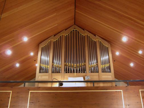 Waldkirche Timmendorfer Strand: Orgelmusik in den Gottesdiensten
