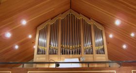 Waldkirche Timmendorfer Strand: Orgelmusik in den Gottesdiensten
