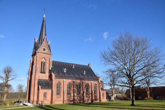 Foto der Kirche aus der Gemeinde Münsterdorf