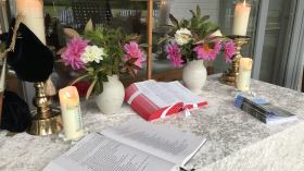 Freiluft-Gottesdienst auf der Wiese in Großsolt