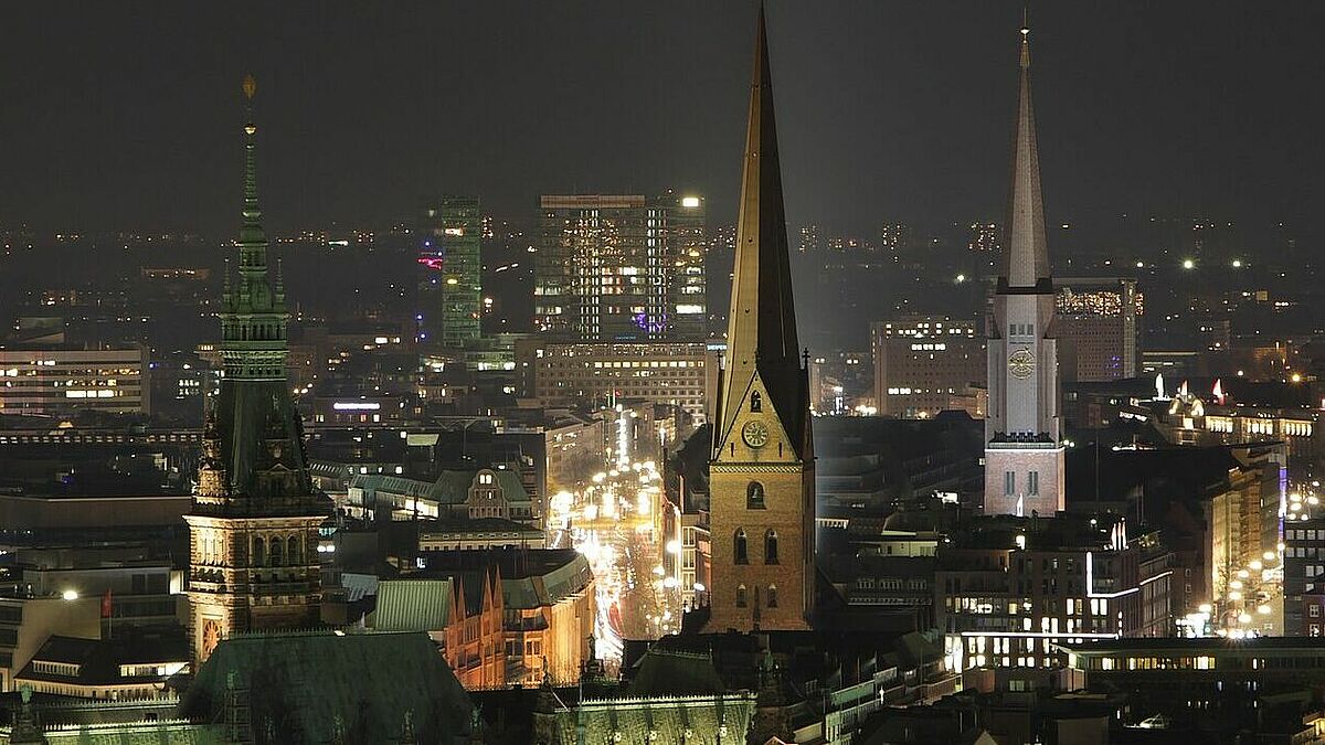 Hamburg bei Nacht