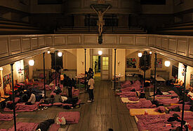 Rund 60 Flüchtlinge aus Libyen haben in der Nacht von Montag auf Dienstag in der St. Pauli-Kirche übernachtet.