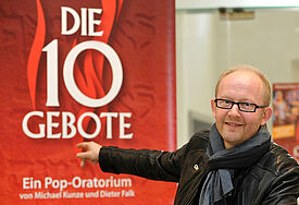 Pop-Oratorium "Die 10 Gebote": Das Musical von Michael Kunze und Dieter Falk (im Bild) erzählt die Geschichte der Flucht von Moses aus Ägypten.