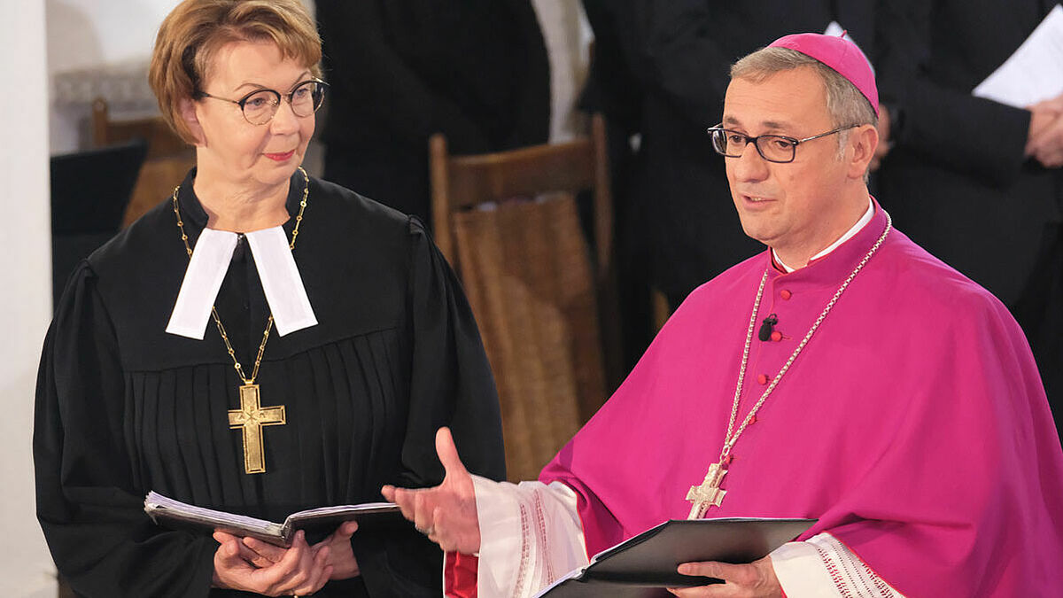 Landesbischöfin Kühnbaum-Schmidt und Erzbischof Dr. Heße gestalteten gemeinsam die Predigt und Liturgie des Gottesdienstes zum Tag der Deutschen Einheit 2019