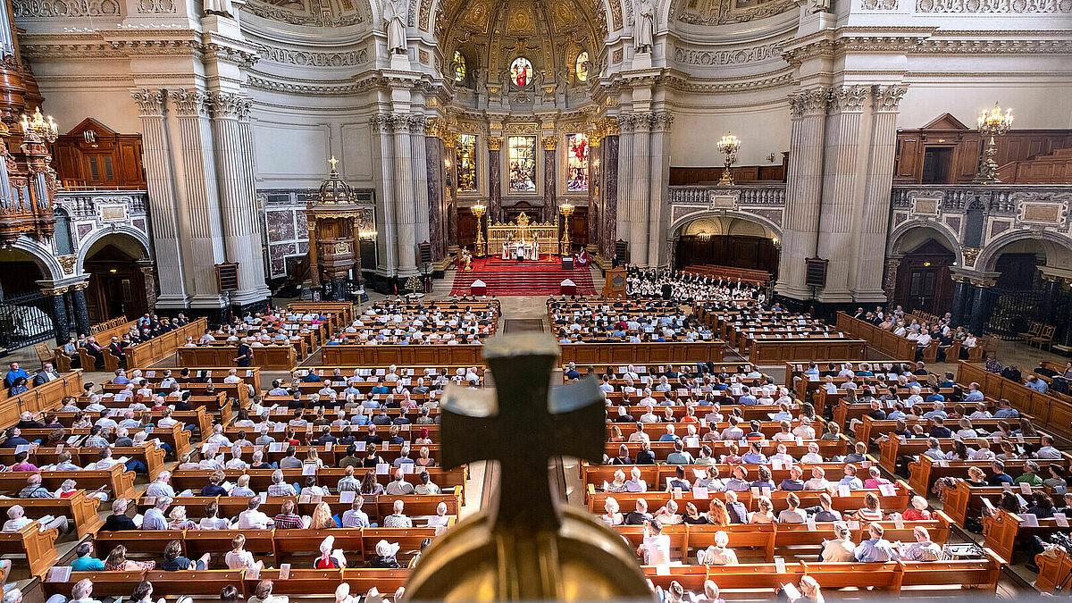 Christen aus Polen und Deutschland haben am Sonntag (1.September 2019) mit einem ökumenischen Gedenkgottesdienst im Berliner Dom an den Beginn des Zweiten Weltkriegs vor 80 Jahren erinnert.