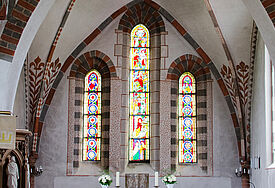 Diese Fenster stammen aus dem 14. Jahrhundert