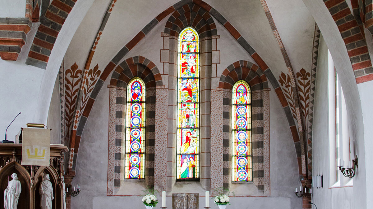 Diese Fenster stammen aus dem 14. Jahrhundert