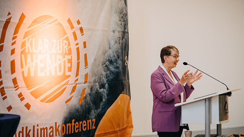 Landesbischöfin Kristina Kühnbaum-Schmidt auf der Jugendklimakonferenz.