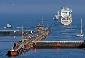 Die Schleuse vom Nord-Ostsee-Kanal in Kiel-Holtenau.
