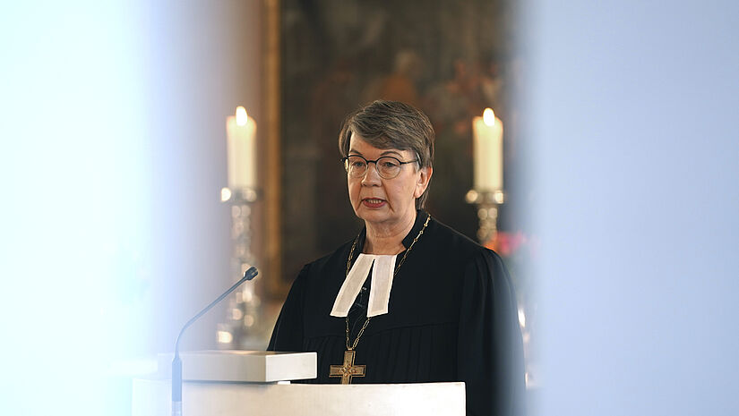 Landesbischöfin Kristina Kühnbaum-Schmidt begrüßte zum ökumenischen Gottesdienst und sprach ein Gebet.