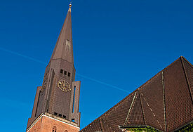 Blick auf die St. Jacobikirche in Hamburg