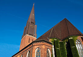 Blick auf die St. Jacobikirche in Hamburg