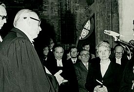 Altbischof Christoph Stier (re.), Archivbild vom 30. Juni 1984