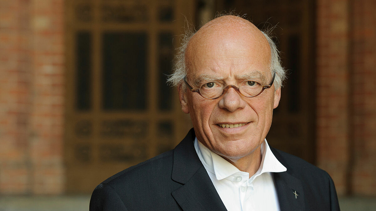Landesbischof Gerhard Ulrich