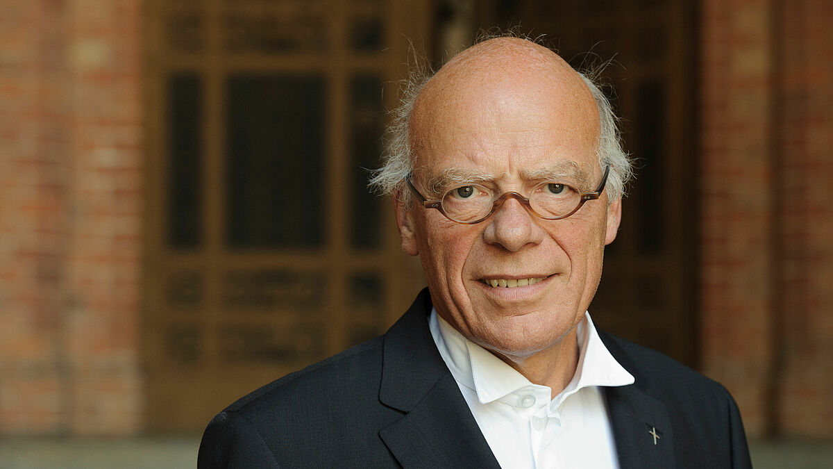 Landesbischof Gerhard Ulrich