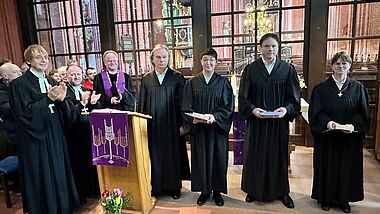 Gruppenbild von der Einführung der Prädikant:innen im Kirchenkreis Mecklenburg 2024