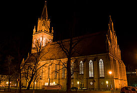 Die Marienkirche in Neubrandenburg bei Nacht