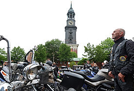 Etwa 27.000 Biker kamen zum MOGO nach Hamburg