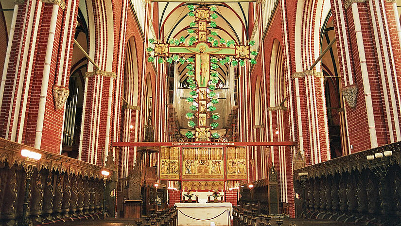 Das Doberaner Münster von innen: Die erhaltene reiche Originalausstattung des Sakralbaus gilt als einmalig unter den Zisterzienser-Klosterkirchen Europas.
