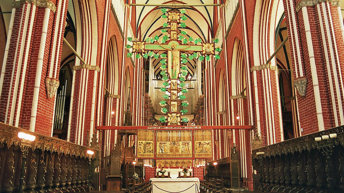 Das Doberaner Münster von innen: Die erhaltene reiche Originalausstattung des Sakralbaus gilt als einmalig unter den Zisterzienser-Klosterkirchen Europas.