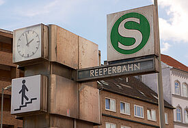 Die Reeperbahn ist die bekannteste Ausgehstraße der Stadt Hamburg.