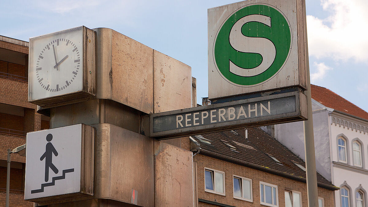 Die Reeperbahn ist die bekannteste Ausgehstraße der Stadt Hamburg.