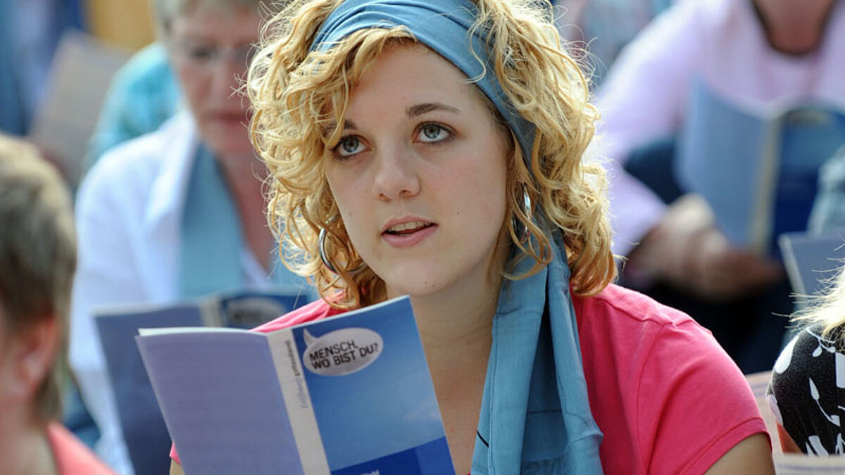 Kirchenfrauen fordern Frauenzentrum auf Kirchentag, Symbolbild