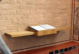 Mit diesem Buch wird an Verstorbene erinnert