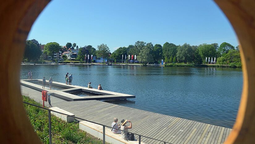 Direkt am Ufer des Eutiner Sees findet die Landesgartenschau statt