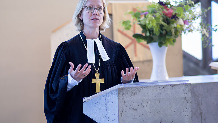 Bischöfin Nora Steen bei Ökumenischem Gottesdienst Kiel Kriegsende 2025 Bischöfin Nora Steen bei Ökumenischem Gottesdienst Kiel Kriegsende 2025