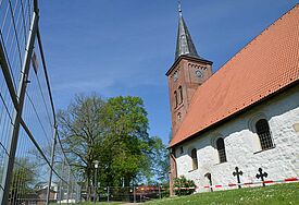 Die mittelalterliche Feldsteinkirche in Bornhöved (Kreis Segeberg) kann wieder geöffnet werden.
