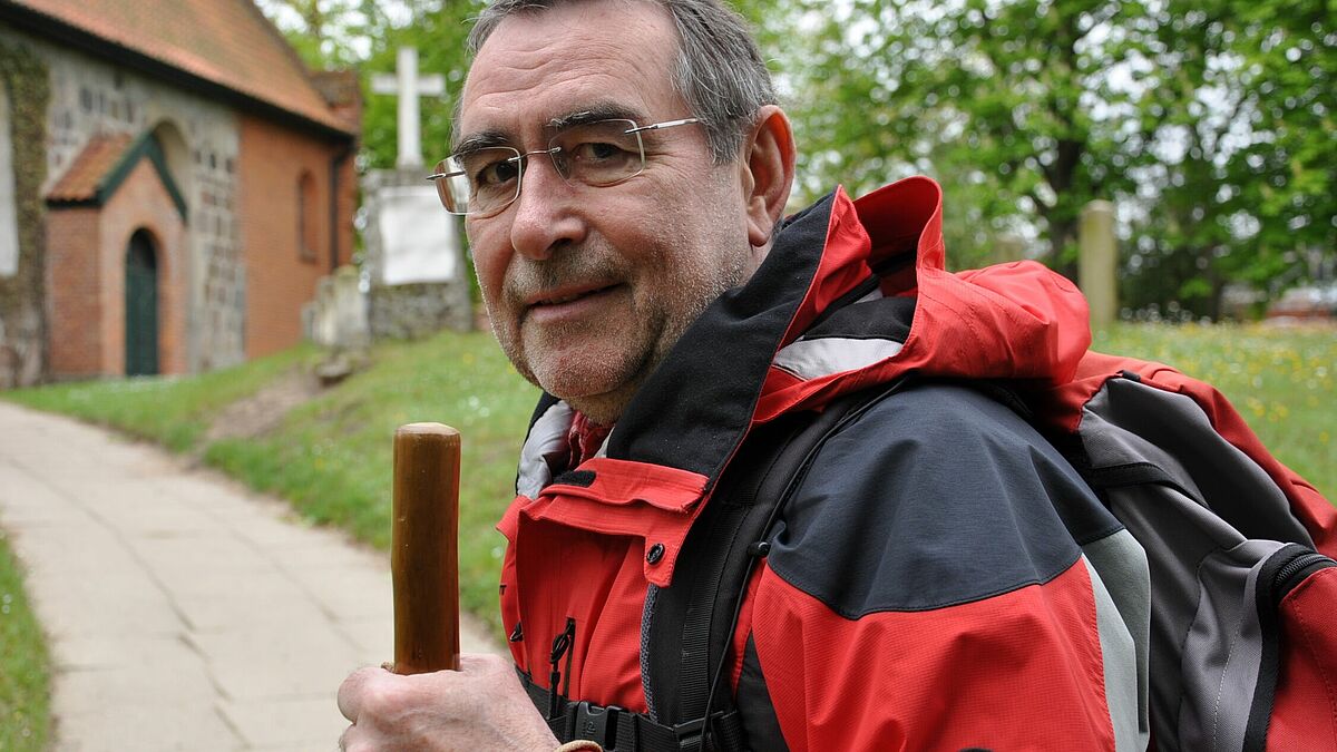 Horst Gümbel hat die Pilgerrouten durch Ostholstein getestet.
