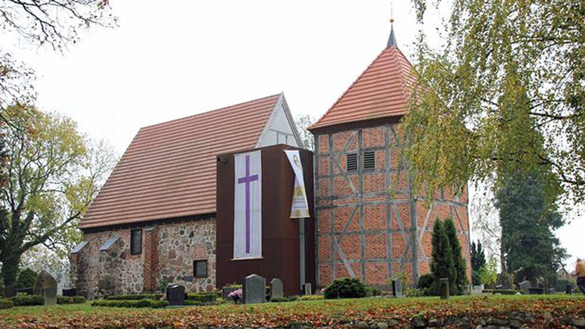 Die Dorfkirche von Barkow ist wieder aufgebaut worden