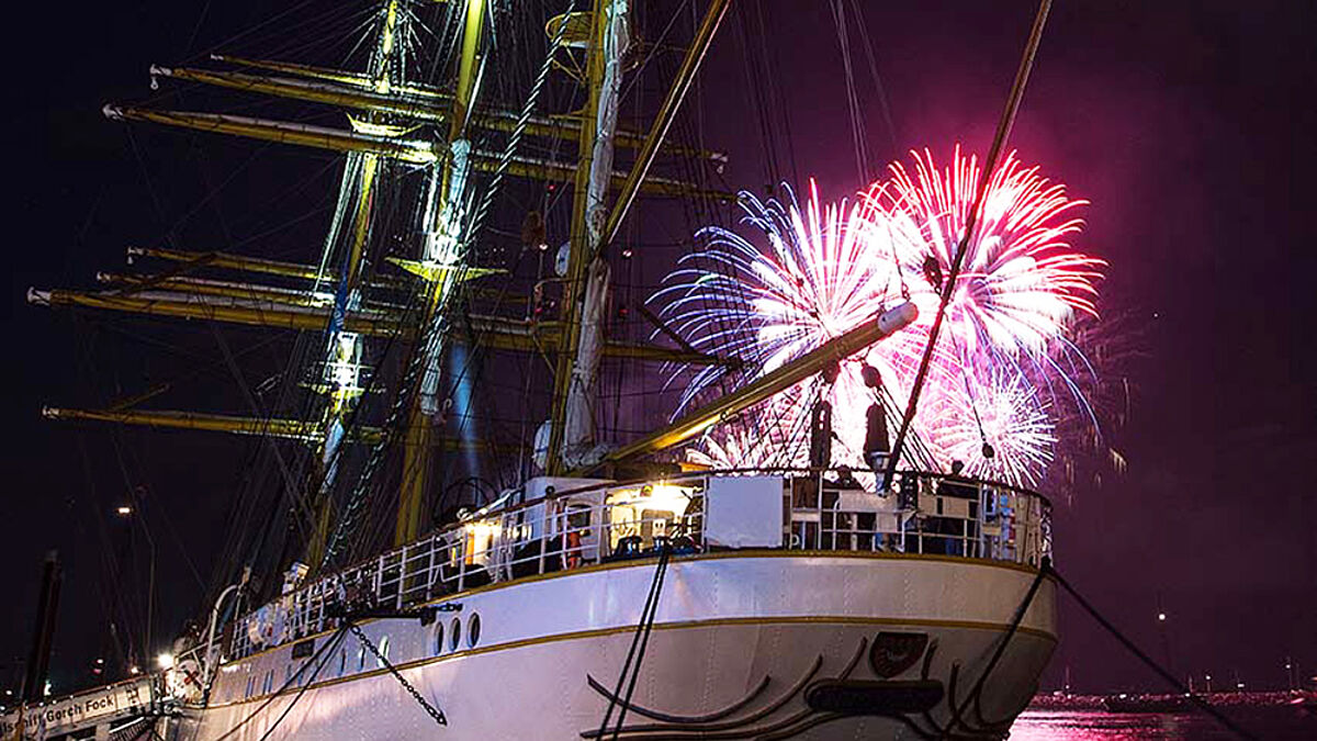 Im vergangenen Jahr gab es bei der Hanse-Sail ein großes Feuerwerk
