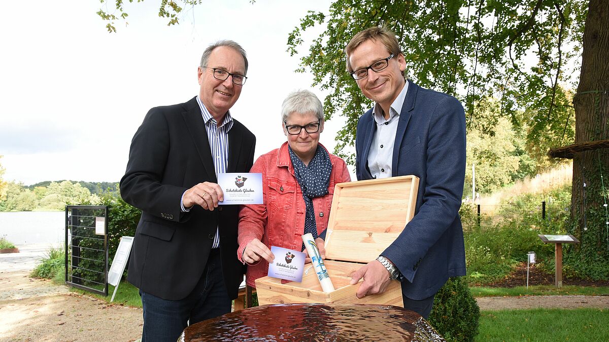 Propst Peter Barz, Kita-Leiterin Christiane Schumacher und Pastor Frank Karpa (von links)