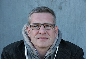 Christopher Ecker liest bei amtsKULTUR
