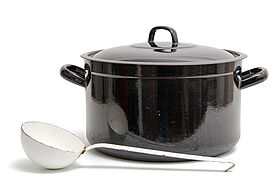 Etwa 80 Liter Suppe werden jeden Freitag verteilt (Symbolbild)  