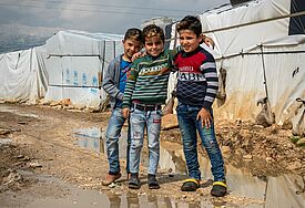 Seit Jahren befindet sich der Libanon in einer extremen wirtschaftlichen Krise. Drei von vier Menschen leben bereits unterhalb der Armutsgrenze. Vor allem Geflüchtete aus Syrien trifft die anhaltende wirtschaftliche und soziale Not mit voller Wucht.