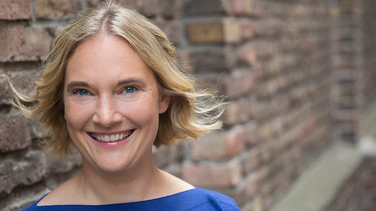 Sarah Oltmanns ist die neue Radiopastorin in Schwerin.