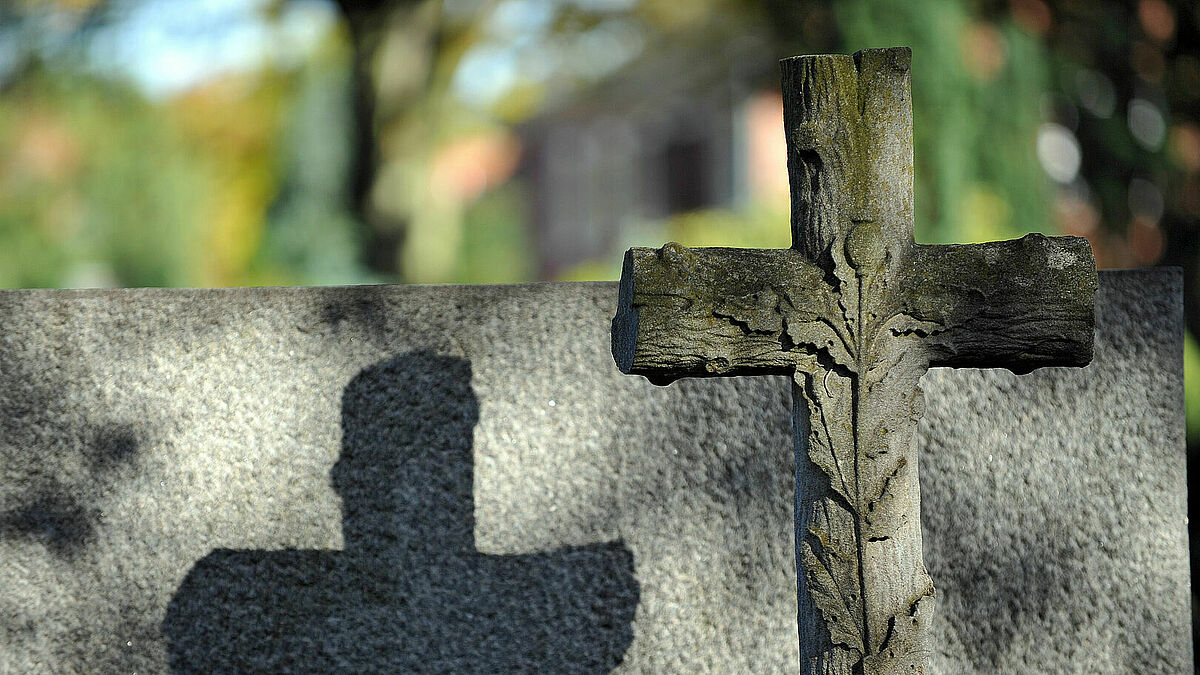 Eine Pilotstudie zur Zukunftsfähigkeit kirchlicher Friedhöfe startet in Rostock (epd)
