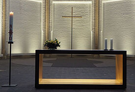 Der neugestaltete Altarraum in der Hauptkirche St. Petri