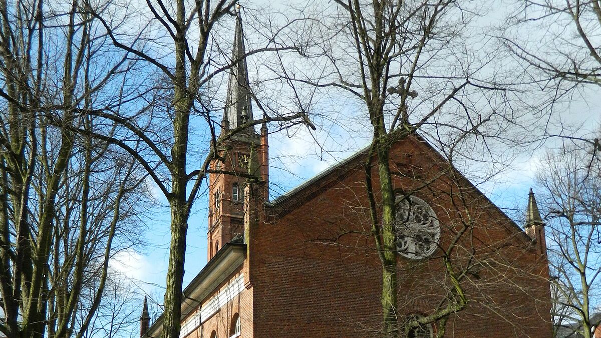 Die St. Pauli Kirche ist im Hamburger Stadtteil Altona-Altstadt an der Straße Pinnasberg zu finden.