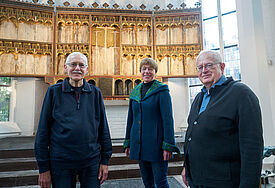 Wieder zu Hause in der St. Nikolaikirche: Hans-Gerrit Claussen, Maren Schmidt und Ulrich Stephani (v. l.).